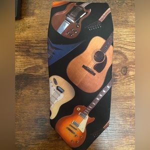Mens GUITAR Tie. Hardly Used.